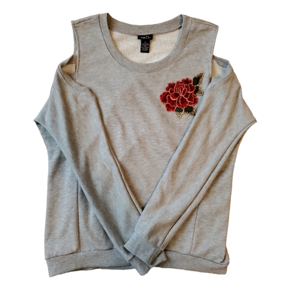 Rue21 Tops - Rue 21 rose patch hallow shoulder shirt